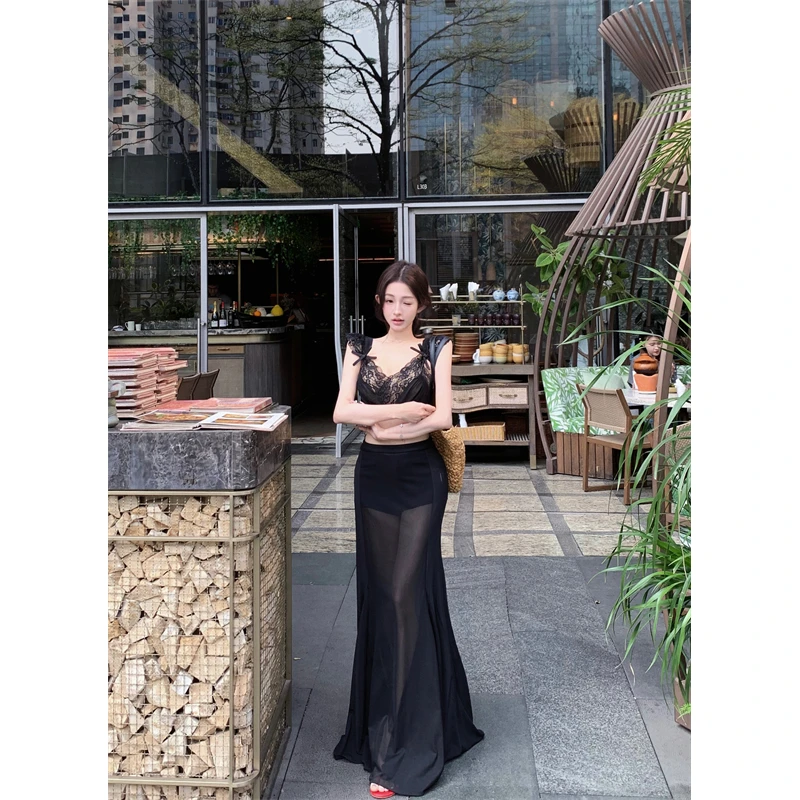 性感纯欲设计套装女V领蕾丝拼接蝴蝶结露背吊带高腰包臀网纱半裙