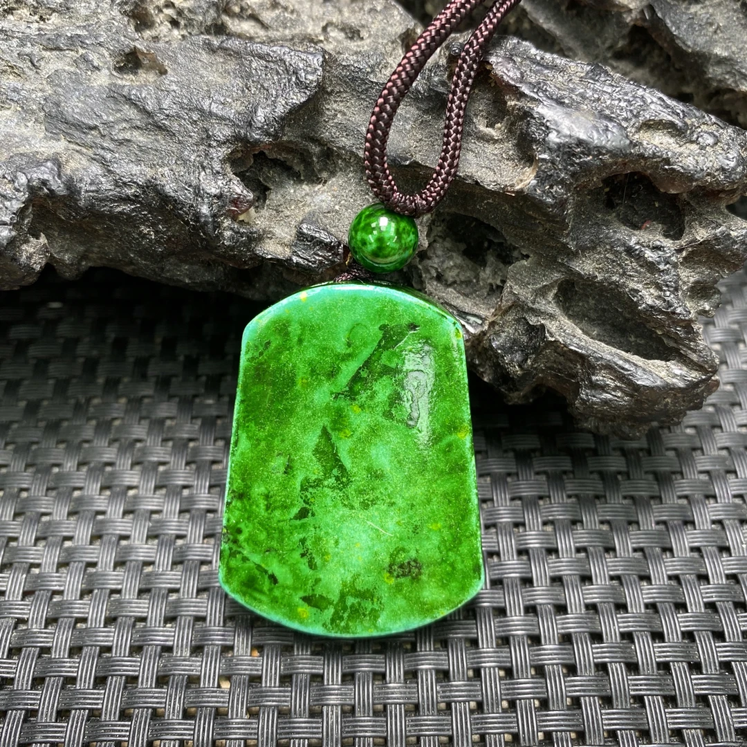 绿色无事牌精美吊坠-752