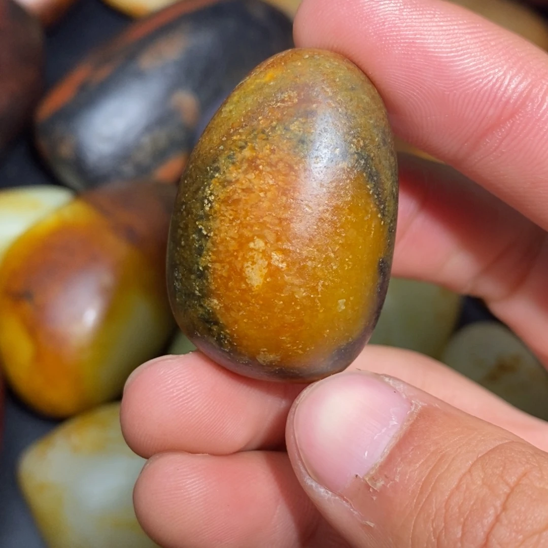 和田玉未镶嵌珠宝奇石