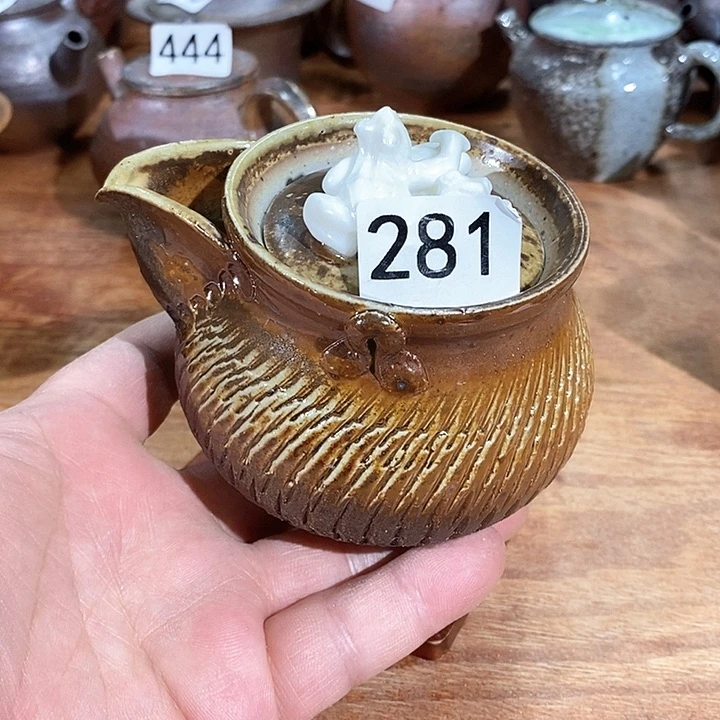 我们的确是一个人的