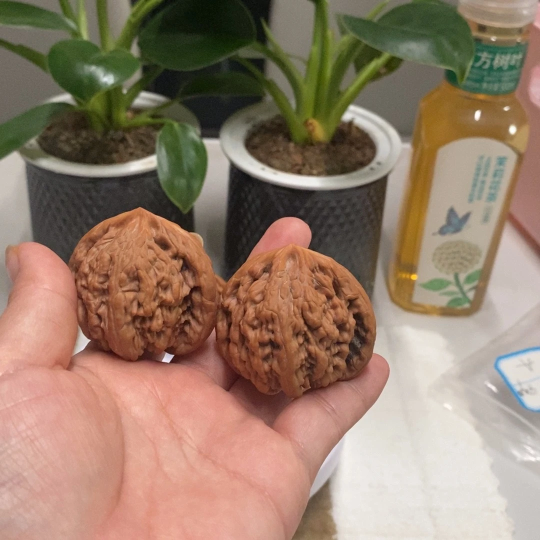 “***”木质虎头王精对————————