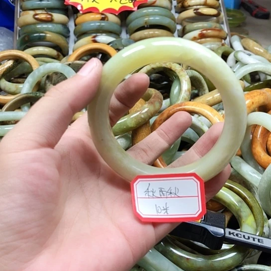 未镶嵌蛇纹石玉手镯秋*秋
