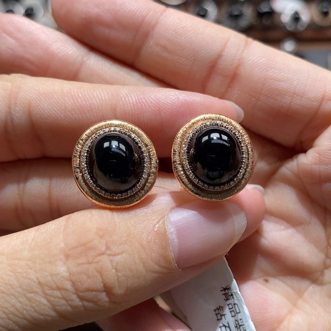 18K金镶嵌翡翠耳饰墨翠