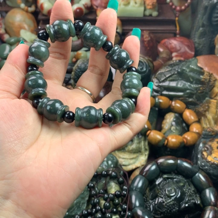 岫岩河磨玉（透闪石质玉）把件未镶嵌