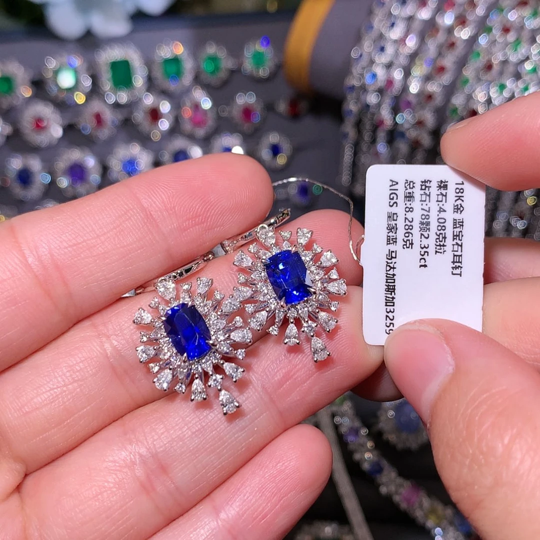【闪购商品】蓝宝石耳钉18K金镶嵌