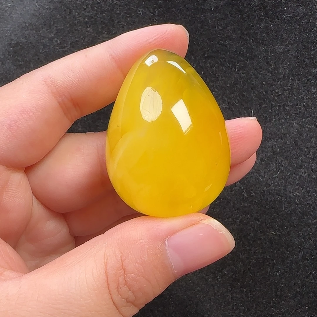 蜜蜡未镶嵌珠宝奇石