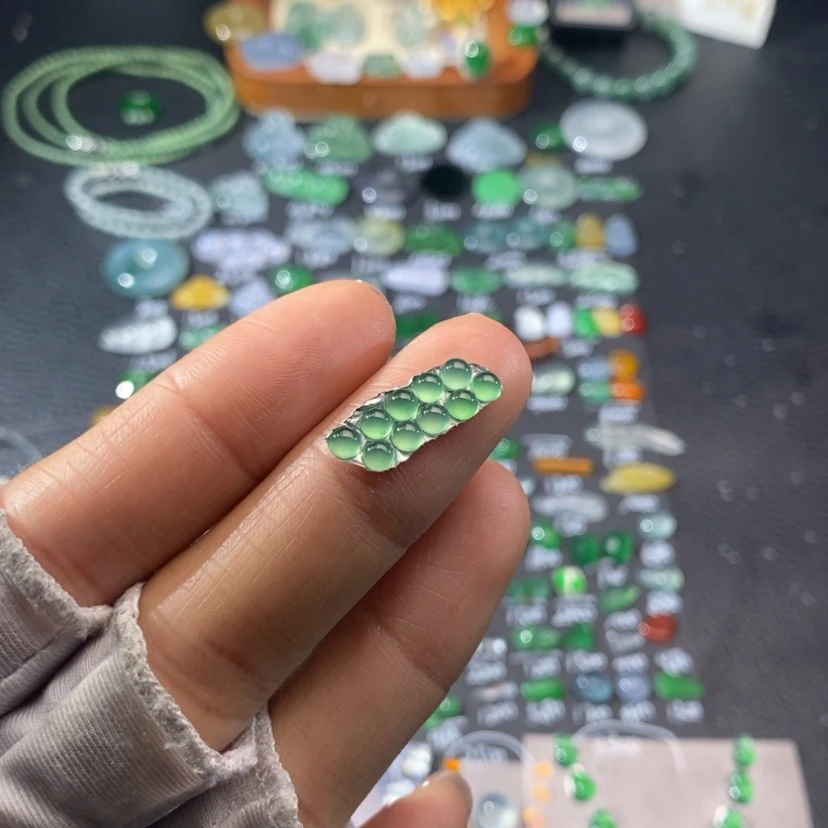 【闪购商品】翡翠挂件未镶嵌蛋