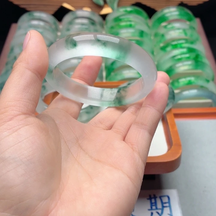 @***梦石英质玉未镶嵌手镯