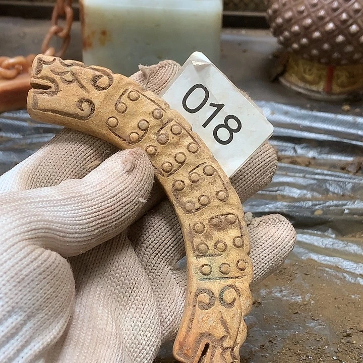 未镶嵌和田玉挂件