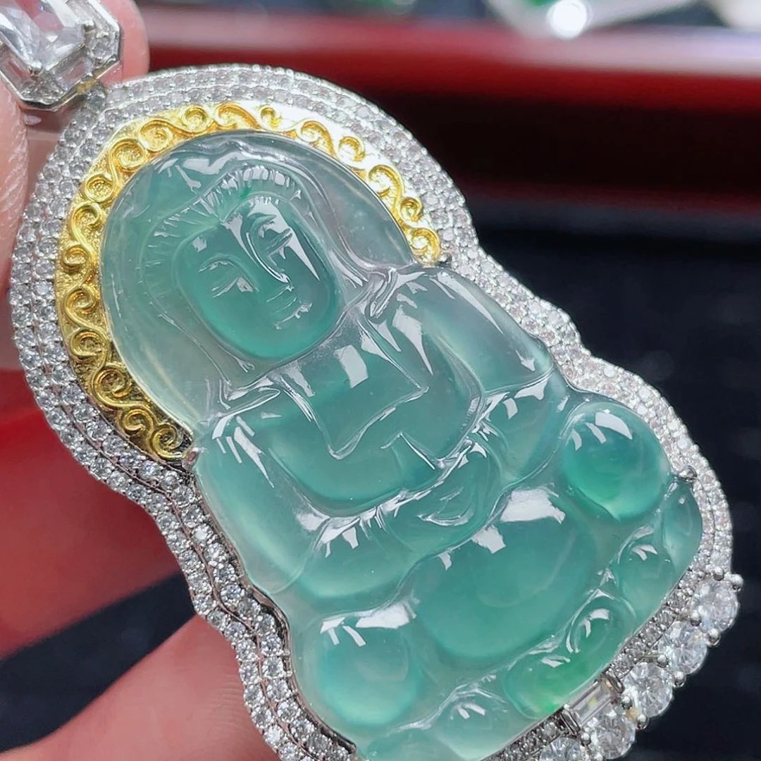 翡翠颈饰未镶嵌960，