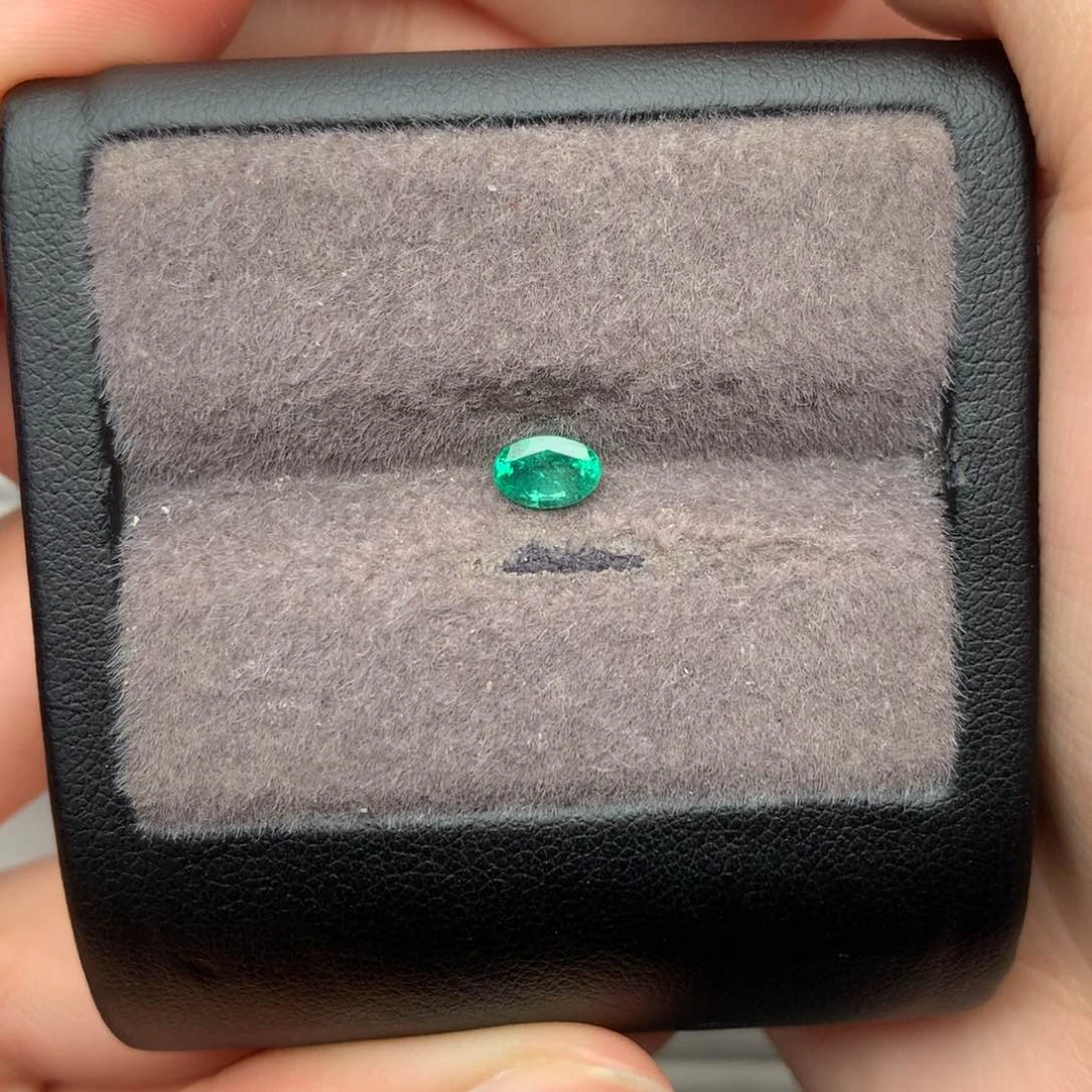 裸石祖母绿4×6天然祖母绿