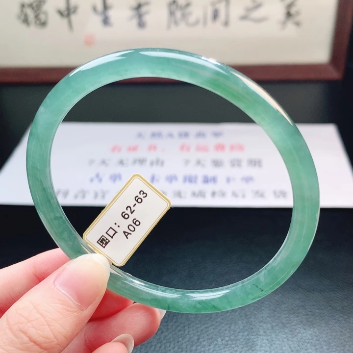 翡翠未镶嵌手镯翡翠手镯17