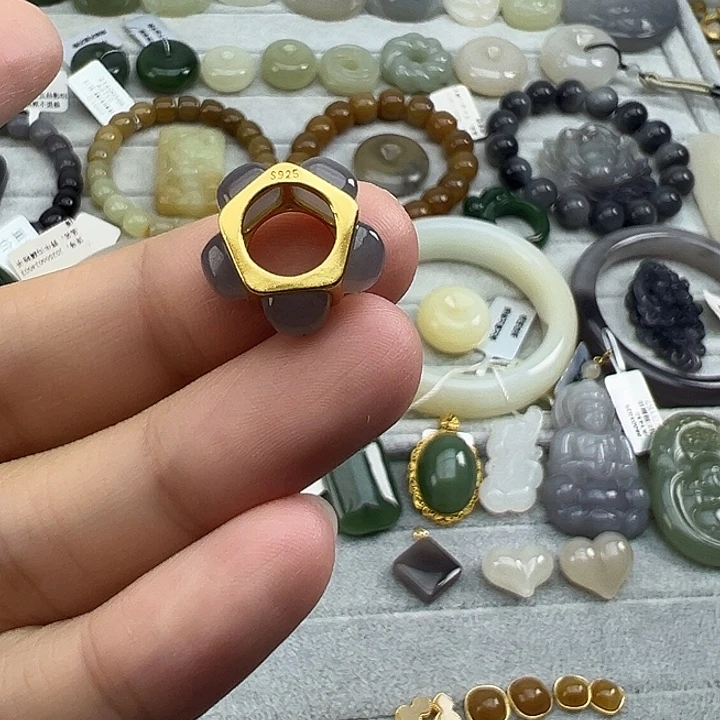 和田玉未镶嵌珠宝半成品