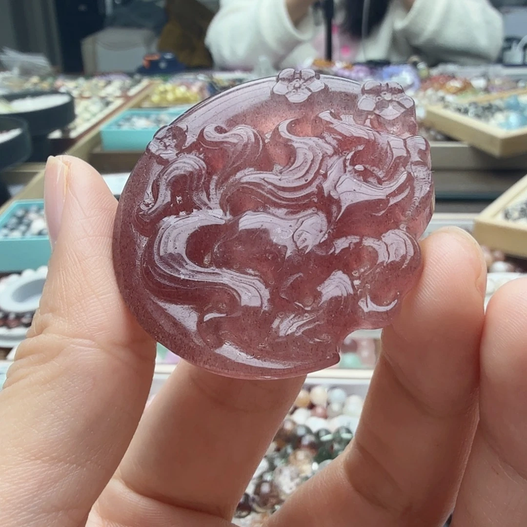 石英质玉未镶嵌珠宝半成品草莓晶九尾狐