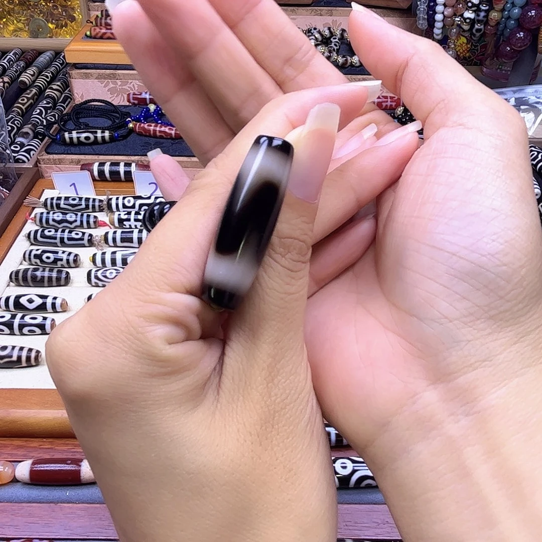 妞***妞玛瑙/玉髓颈饰未镶嵌