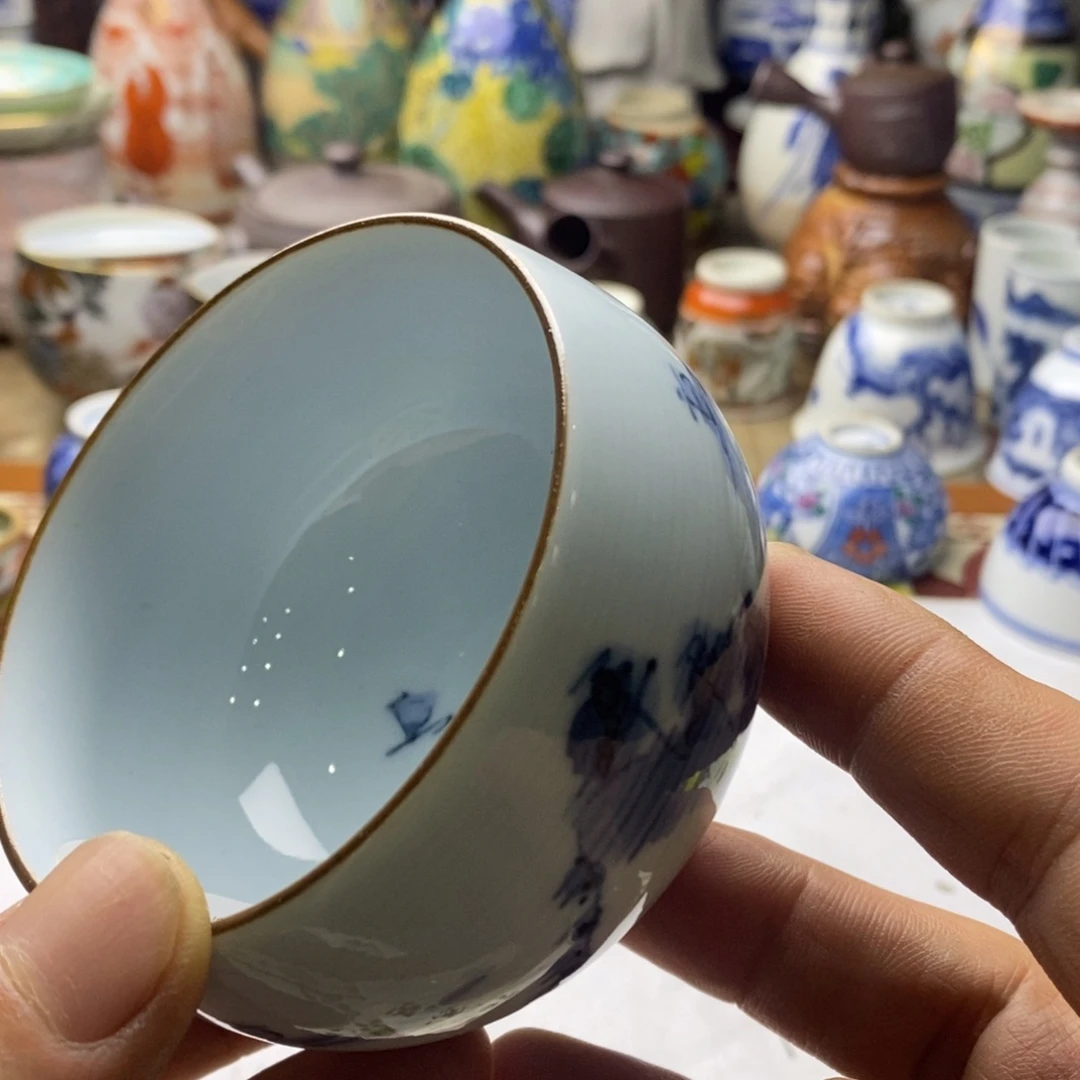 瓷片一天只喝一点奶茶和两碗奶茶两