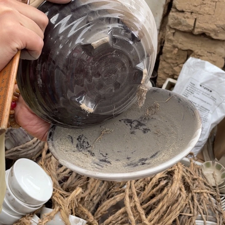 摆件陶瓷盘子碗都便宜