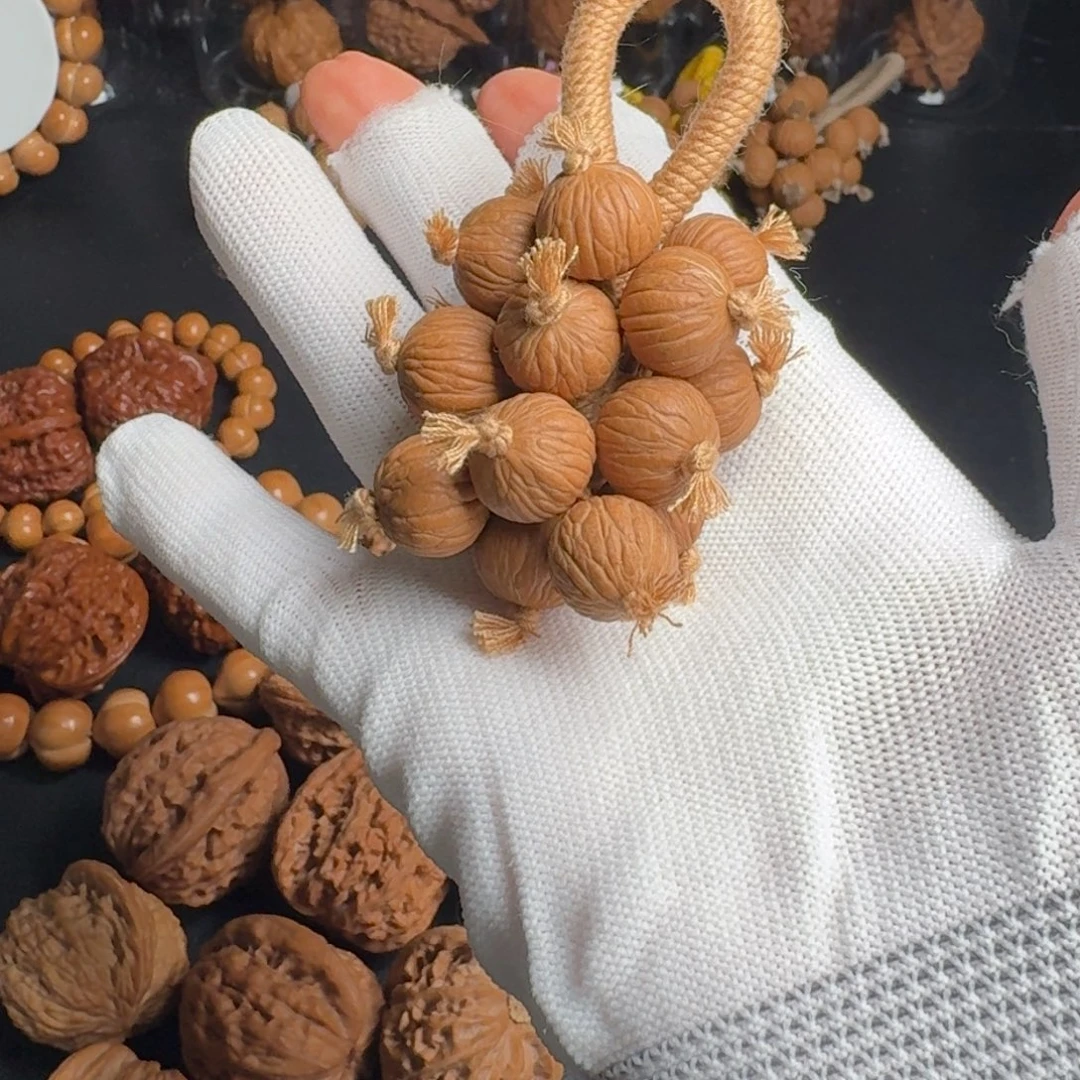 文玩核桃把件猴头葡萄串