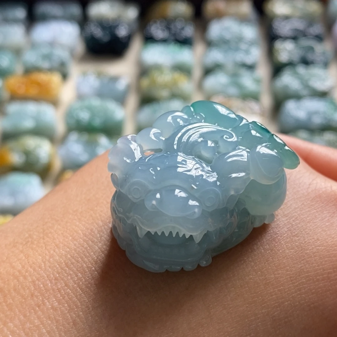 翡翠未镶嵌颈饰天然翡翠貔貅吊坠