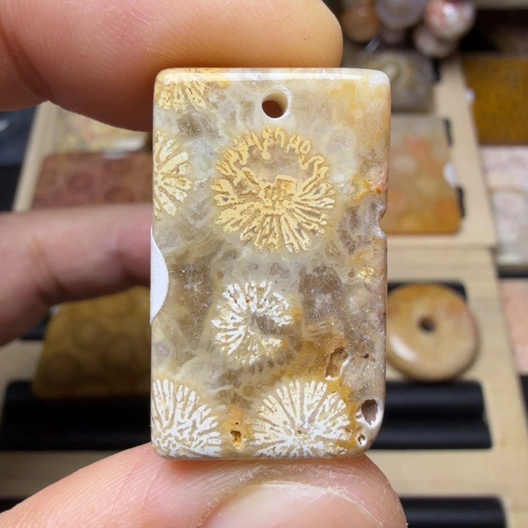 硅化玉未镶嵌纯天然色有机玉石保真色