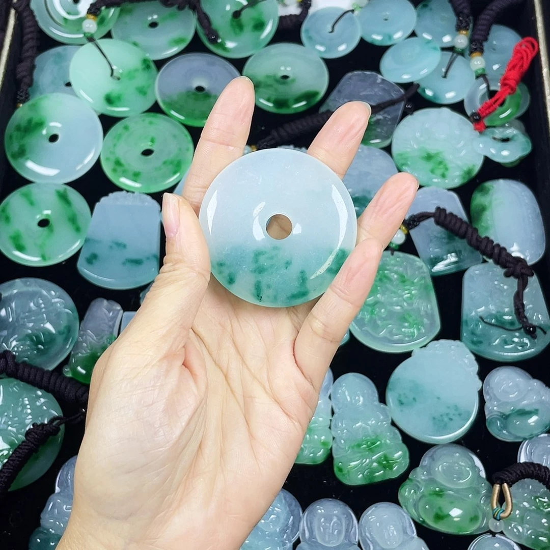 翡翠未镶嵌颈饰吊坠