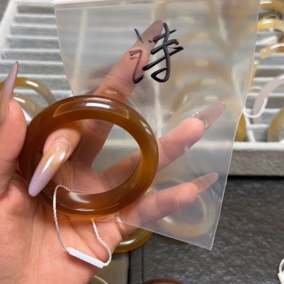 诗***手镯玛瑙/玉髓未镶嵌