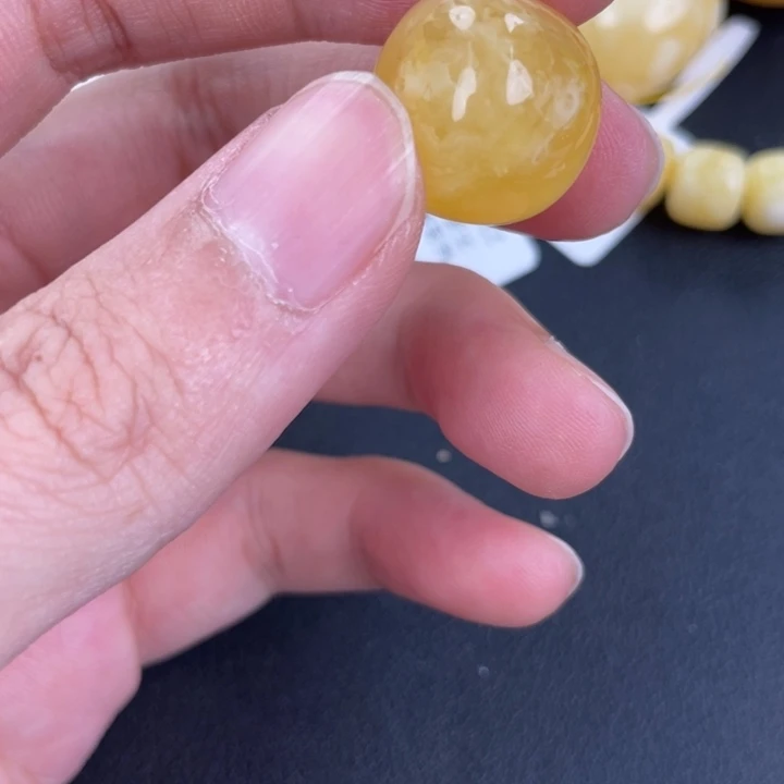 琥珀裸石未镶嵌天然23