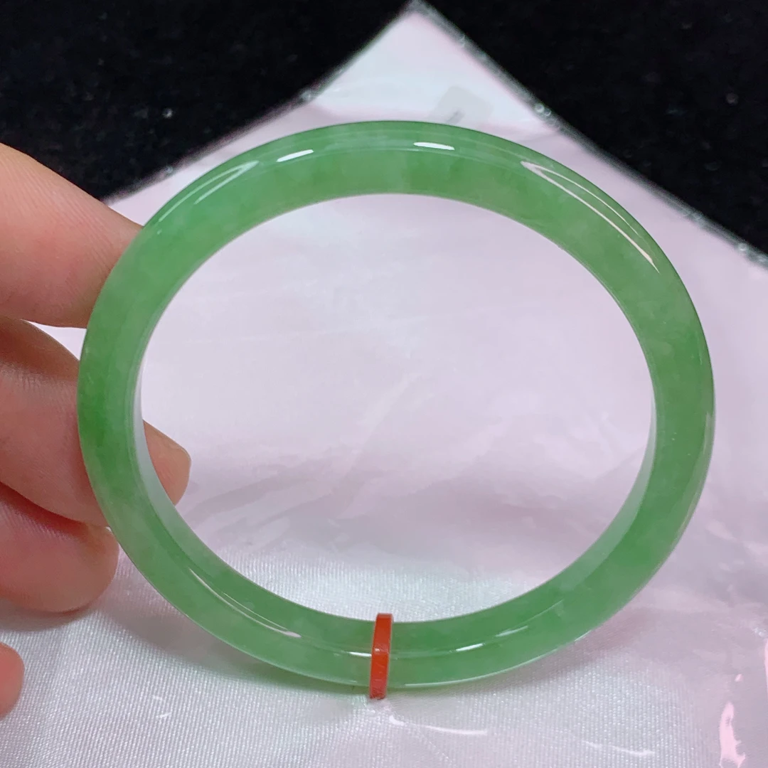 缅甸天然A货翡翠手镯冰透冰丝阳绿5253