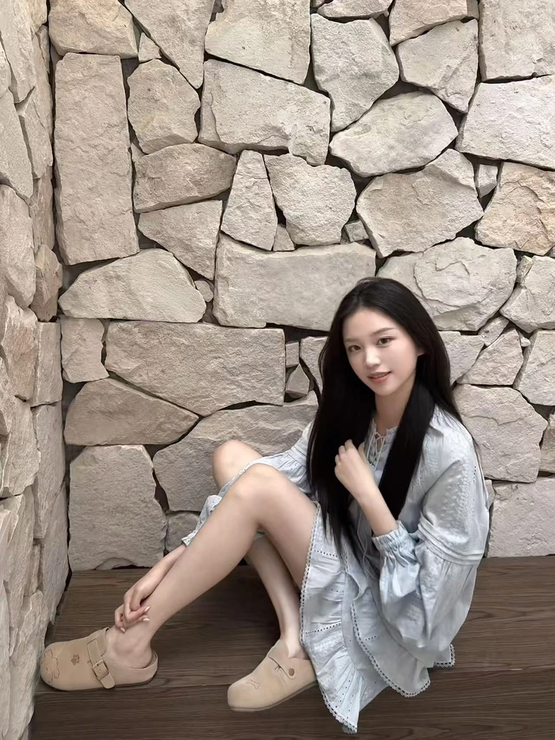 2025秋季新款韩式花边刺绣泡泡袖抽绳衬衫女甜美小短裙两件套装