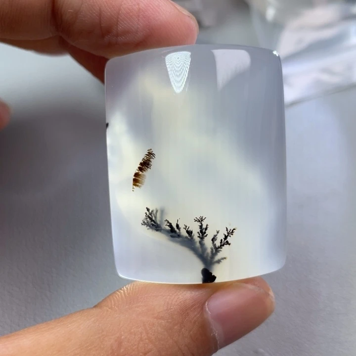 未镶嵌颈饰玛瑙/玉髓神***哥