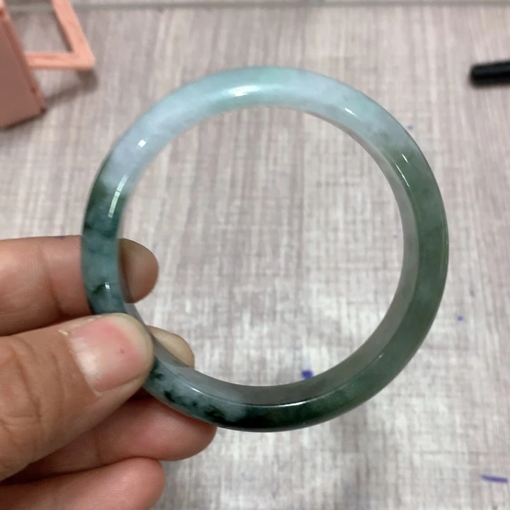 翡翠手镯未镶嵌清****窗毛料不包工不包抛