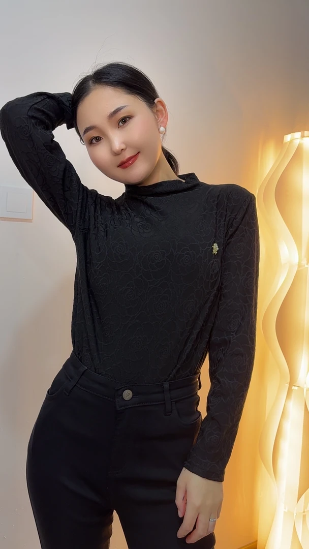 398短款印花立体装饰时尚修身套头设计师显瘦打底衫网红