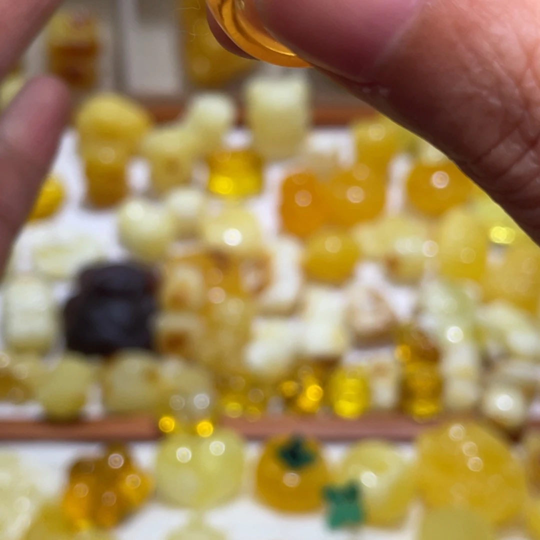 琥珀未镶嵌颈饰内劲16.3