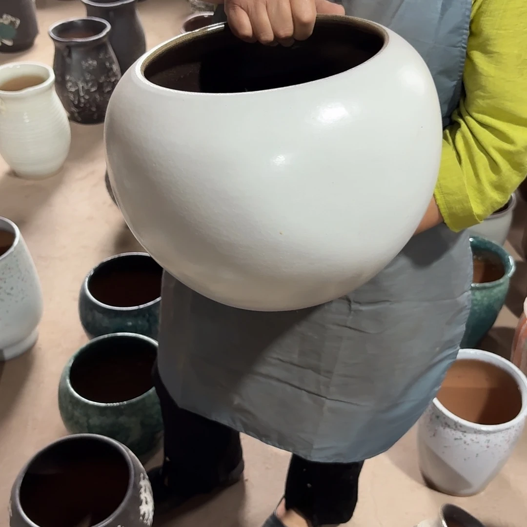 紫砂花盆口22高24一个