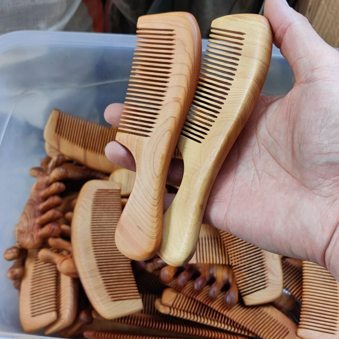 梳子一个，太行崖柏