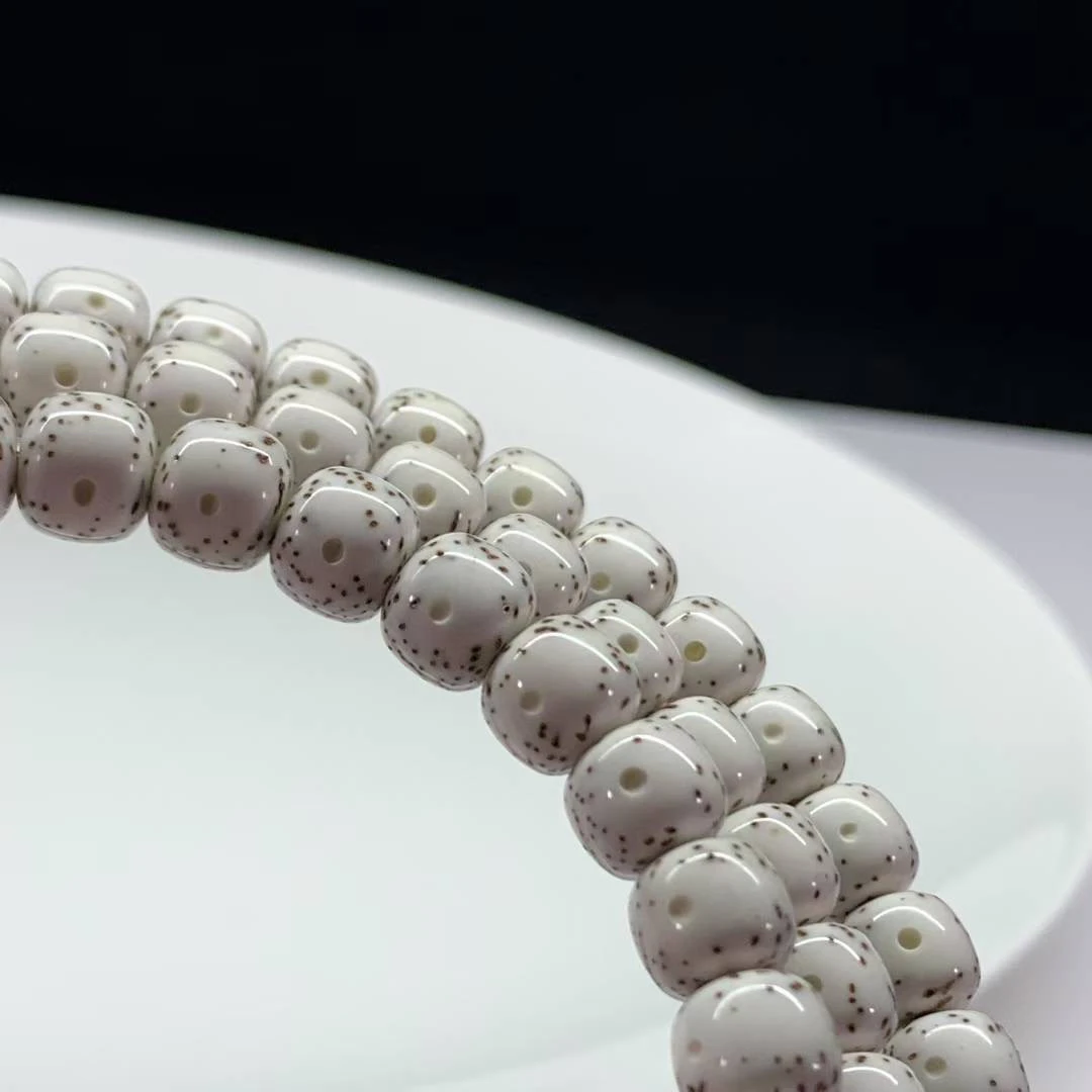 高货同枝果原脂原生态顺白8.5×7.5老形桶珠大眼睛贯穿留白小细星