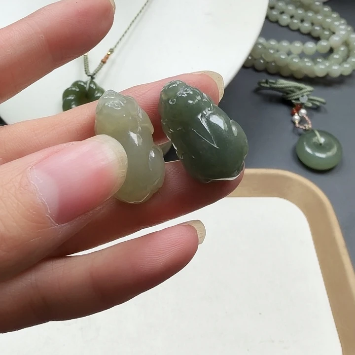 和田玉未镶嵌颈饰57