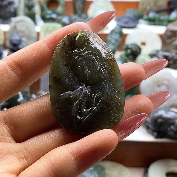 和田玉颈饰未镶嵌