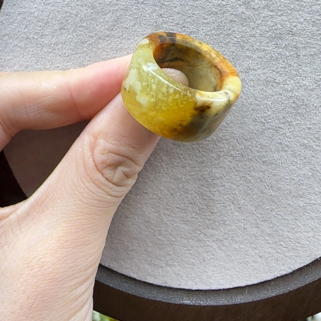 蛇纹石玉未镶嵌戒指17码