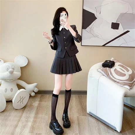 学院风西装套装裙女2025新款爆款韩系chic减龄洋气时尚短裙两件套