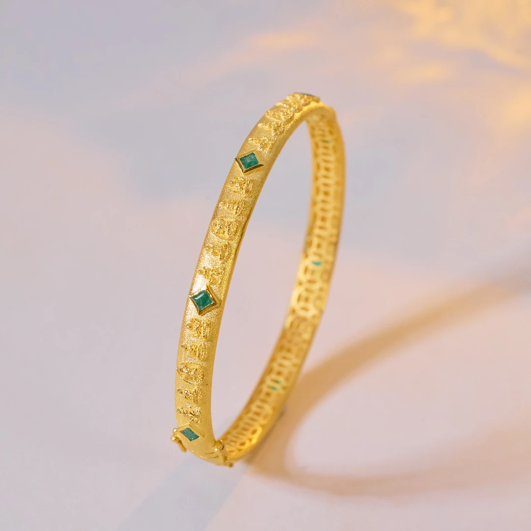 【歪歪】（素金）万象佛手镯*18K金镶嵌（多样性发一）XB-S7992