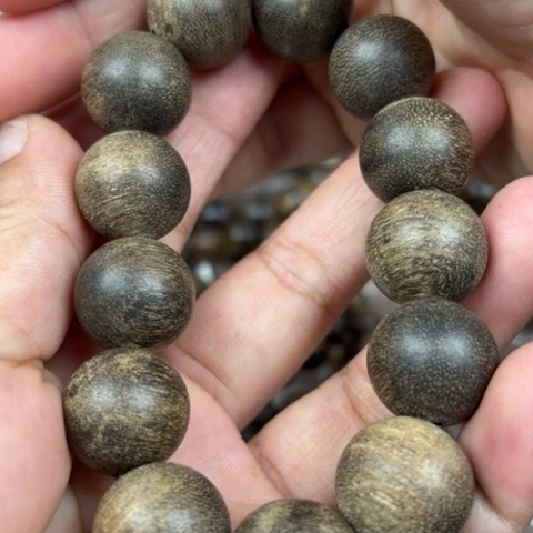 手串沉香克*越南芽庄白棋软丝瘤疤老料