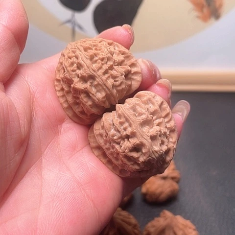 文玩核桃把件三角白36