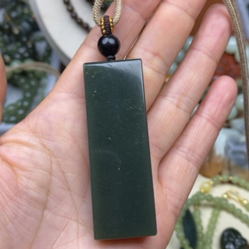 【闪购商品】未镶嵌岫岩河磨玉（透闪石质玉）挂件