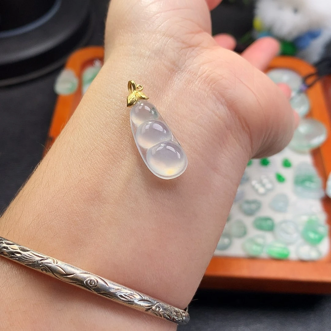 吊坠(不含链)未镶嵌翡翠福豆