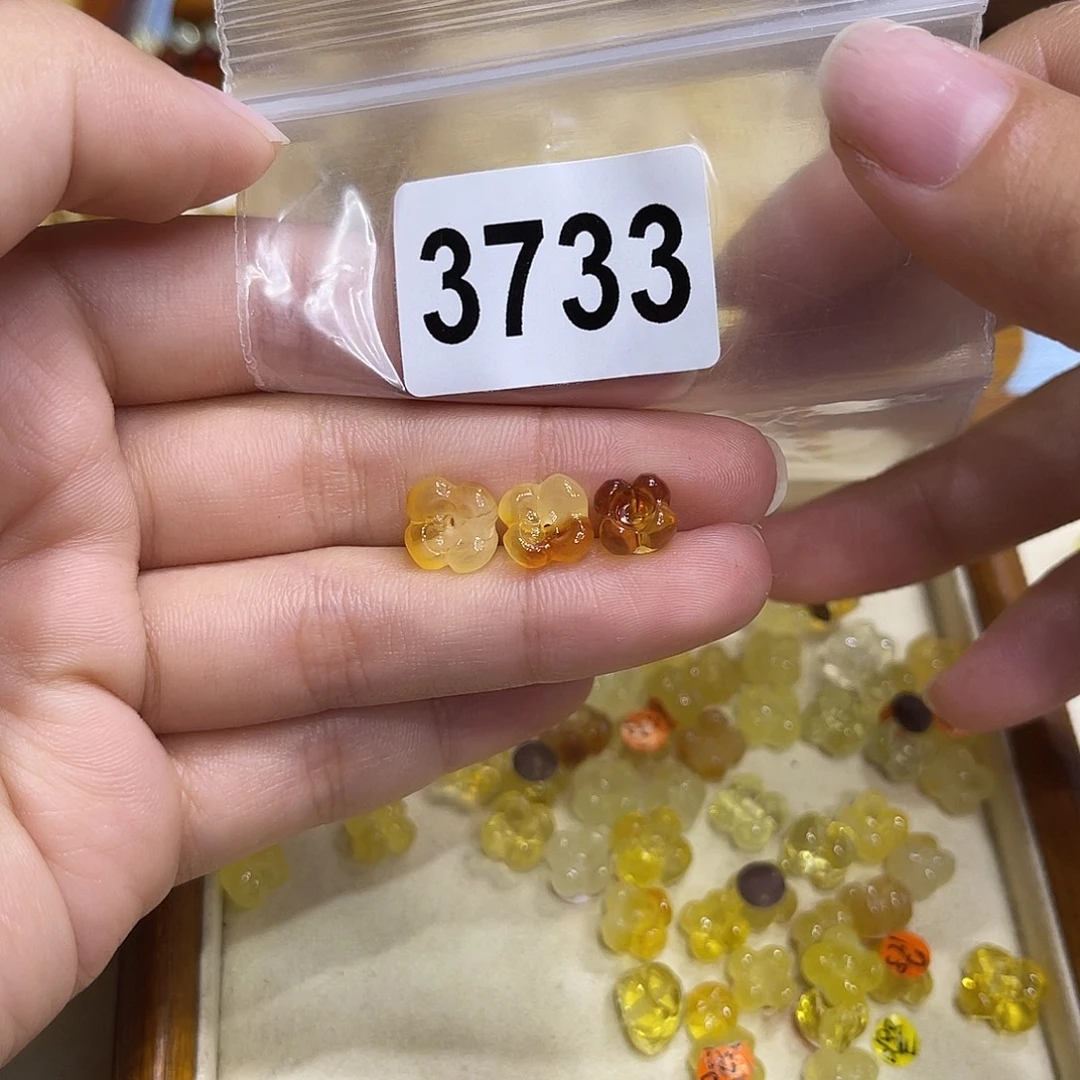 旺***包琥珀未镶嵌珠宝奇石