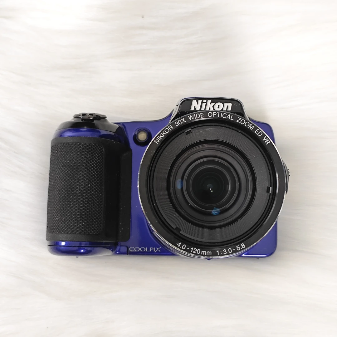 9新 Nikon/尼康 l820 宝蓝色 30倍光学变焦1400w像素自备五号电池