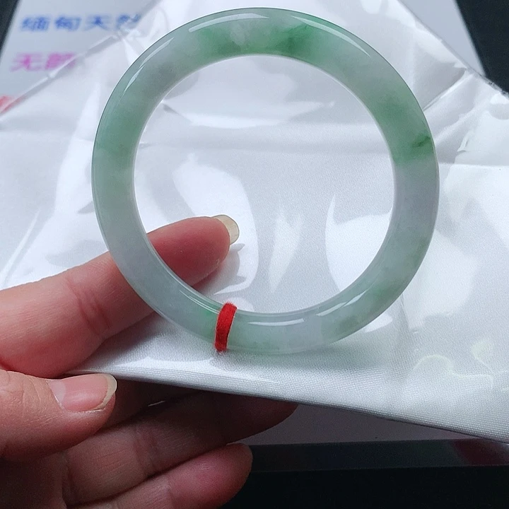 翡翠手镯未镶嵌翡翠026