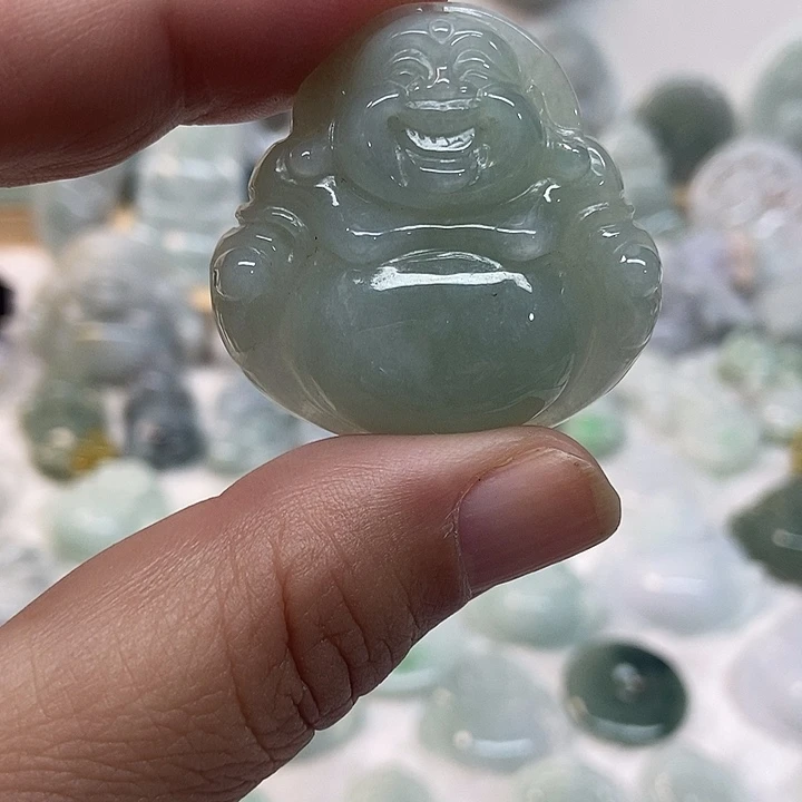 翡翠未镶嵌颈饰佛公
