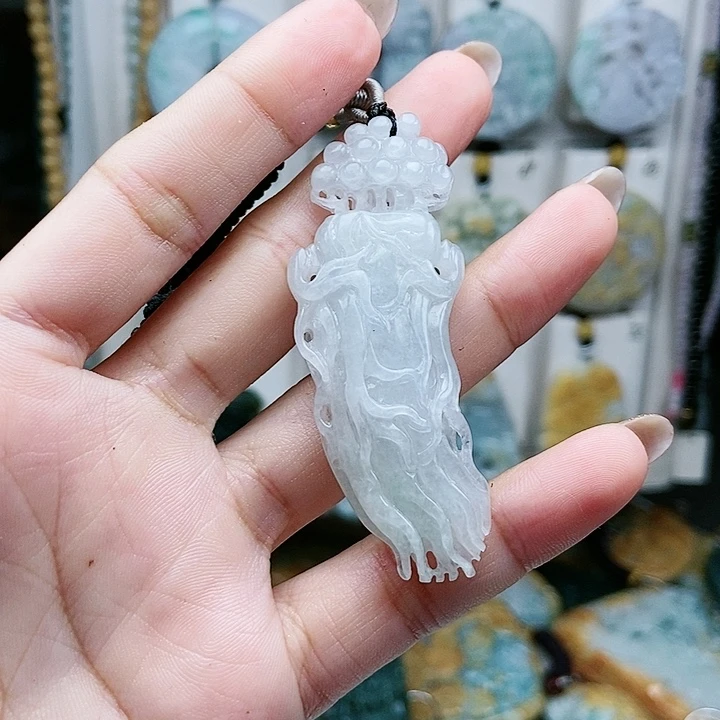 翡翠未镶嵌颈饰閒**茶翡翠